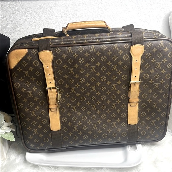 LOUIS VUITTON SATELLITE 60 SUITCASE - Picture 1 of 11